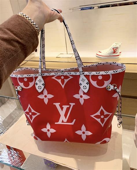 lv neverfull cena|lv neverfull mm size.